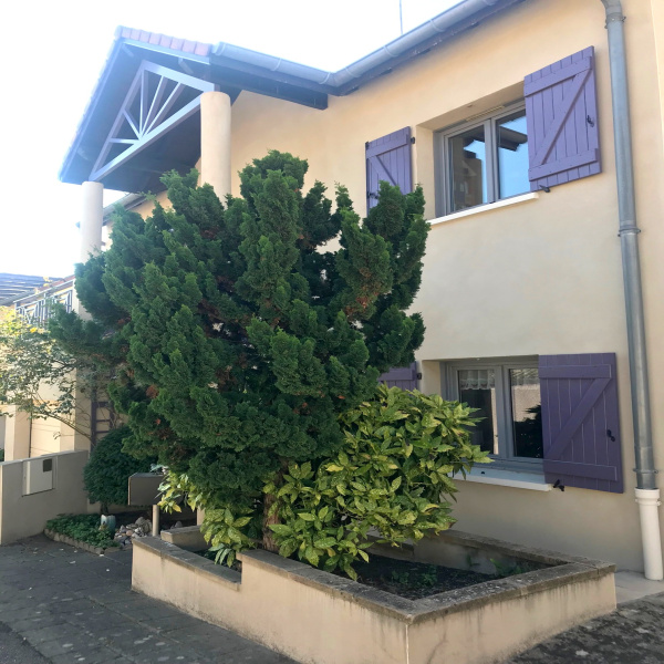 Offres de vente Villa Bron 69500